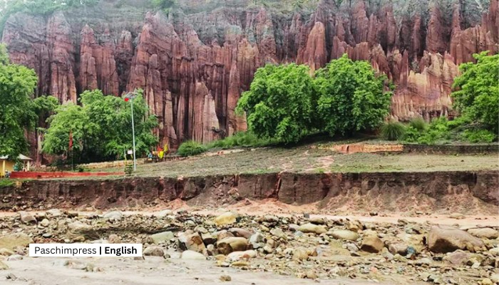 Shiv Lingeshwar Dham at risk of erosion