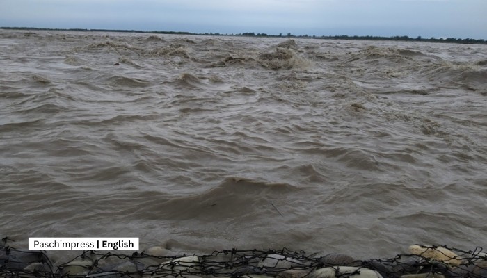 Severe flood in Mahakali river, caution advised till 3 pm