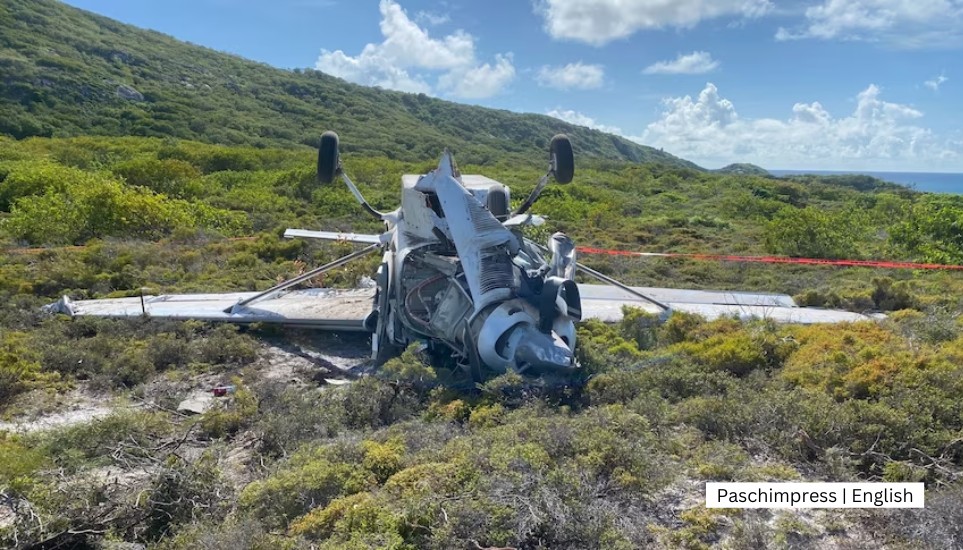 10 injured in light plane crash on Australia's Great Barrier Reef island