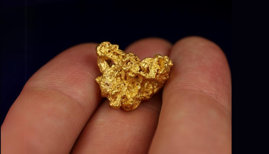 Thief steals and swallows 11.7 grams of gold