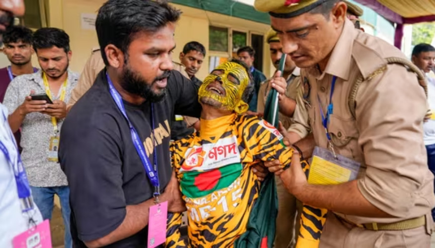 Bangladesh 'super fan' Tiger Roby beaten up during 2nd Test against India